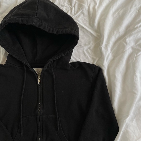 Black zip-up - Picture 2 of 2